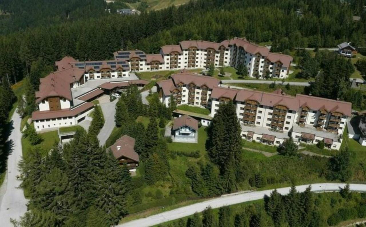 Ferienapartment Kanzelhoehe An Der Skipiste Kanzelhohe エクステリア 写真